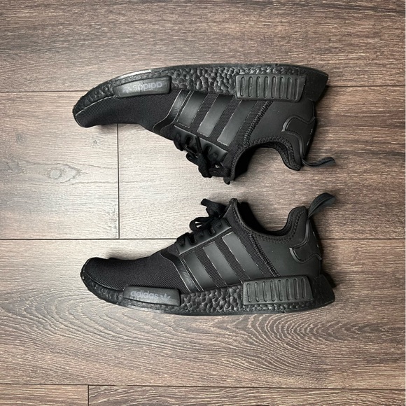Black Adidas NMD in size 9.5 Great Condition - Picture 3 of 7